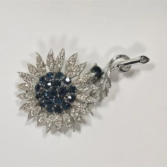 Vintage Lisner Silver Tone Rhinestone Flower Brooch - Picture 2 of 6
